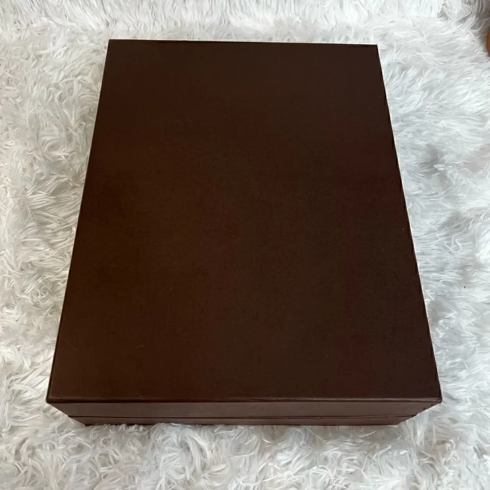 Louis vuitton box and ribbon